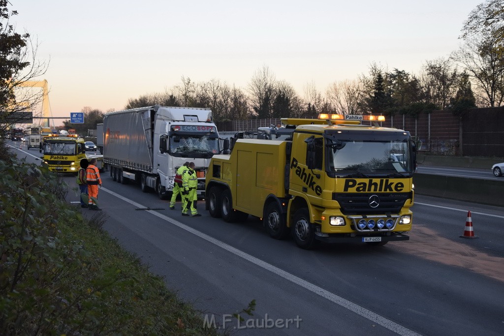 VU LKW A 4 Rich Aachen hinter Rodenkirchener Bruecke P08.JPG - Miklos Laubert